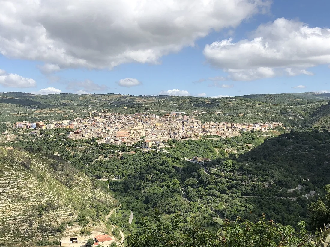 Veduta di Ferla