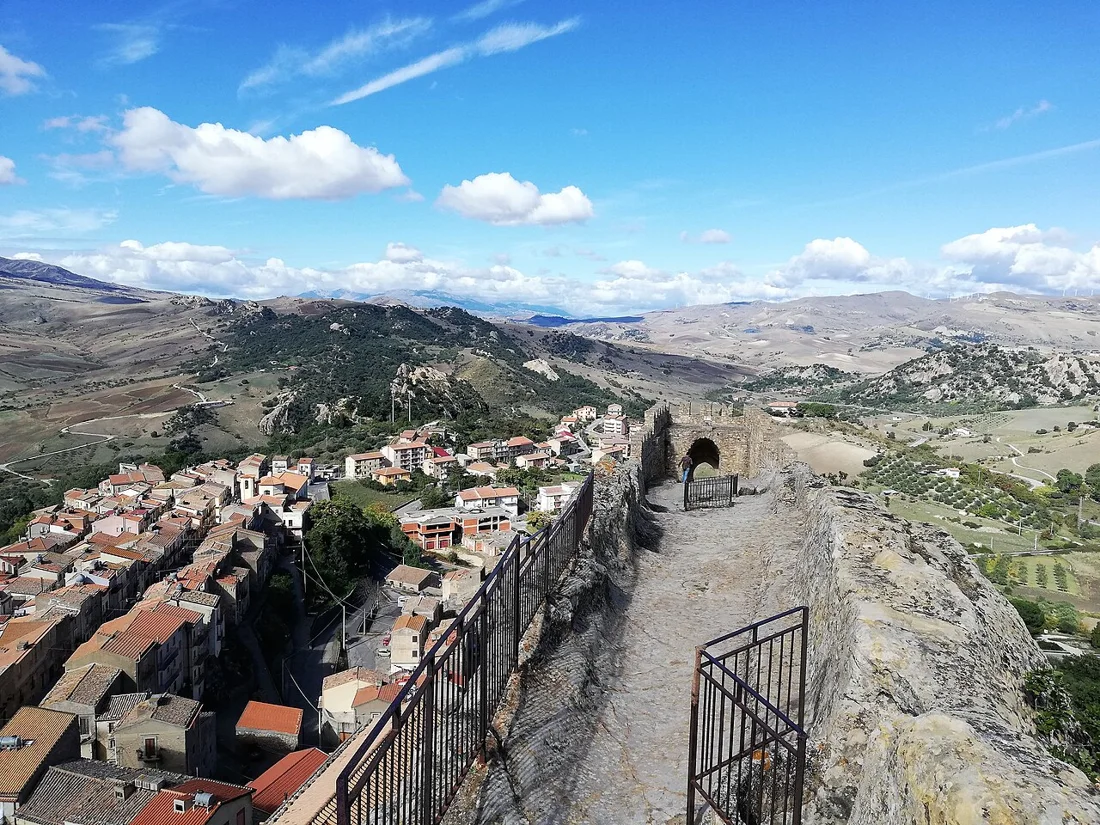 Veduta di Sperlinga