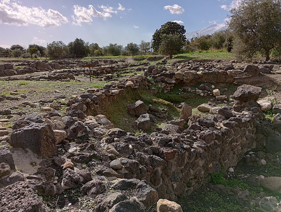 Scavi dell’antica colonia greca di Naxos