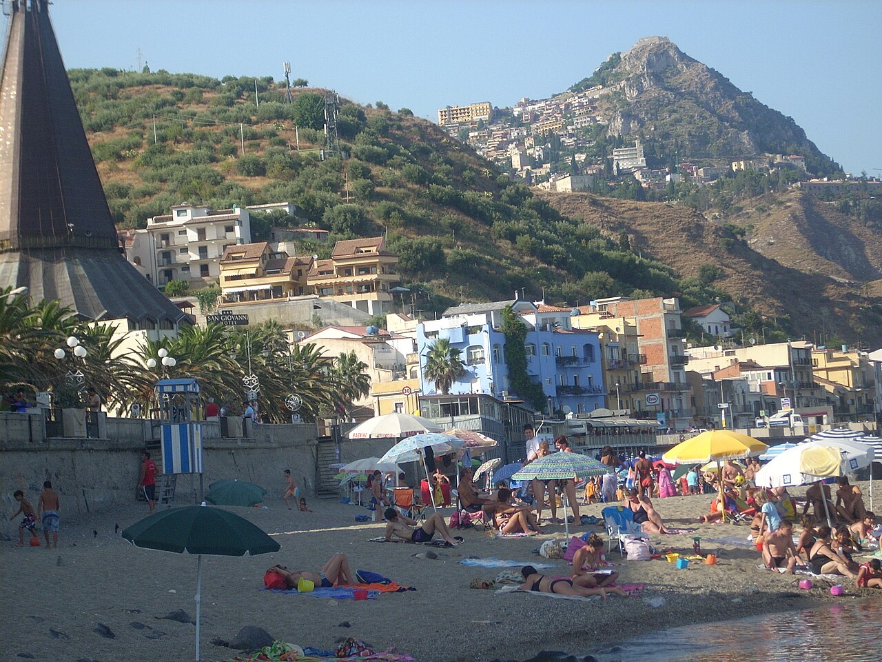 La spiaggia di Giardini Naxos